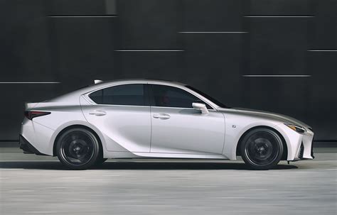 See the 2021 lexus is up close and in action. Lexus IS sports sedan 2021 model unveiled +Video - Automacha