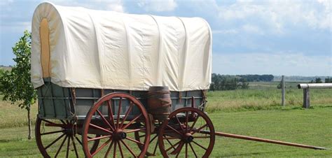 Pioneer Wagon With Images Chuck Wagon Old Wagons Covered Wagon