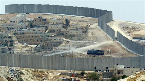 Alasan Dibangunnya Tembok Canggih Pemisah Israel Palestina Youtube