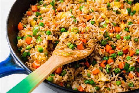 It's very easy and has a great spice thanks to the addition of thai red chili paste. Perfect Fried Rice | Recipe | Easy rice recipes, Best ...
