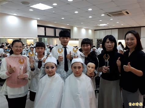 Intermediate 1 新丝路 中级速成商务汉语 i. 全國技藝賽 竹市光復高中拿美顏美髮雙料優勝 - 生活 - 自由時報電子報