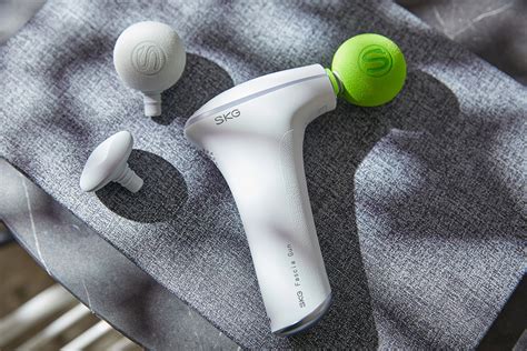 The Skg F5 Is The Worlds First Mini Massage Gun With A Built In Hot