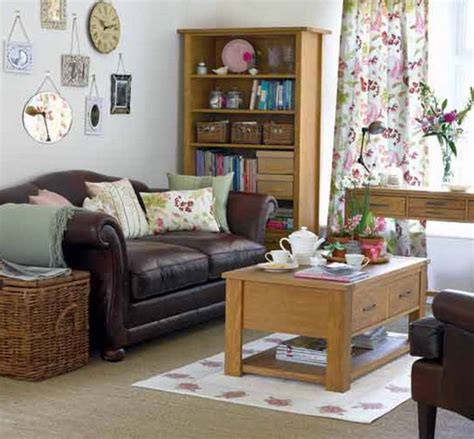 19 Gracious Small Living Room Decoration Ideas