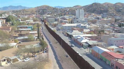 What The Us Mexico Border Really Looks Like Video Business News
