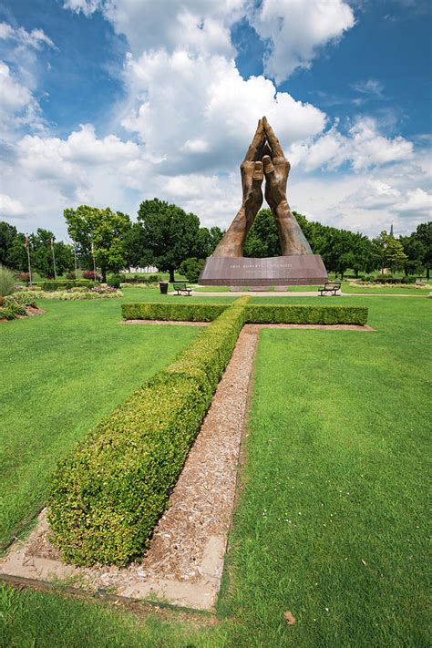 Tulsa Praying Hands And Cross Landscape Oral Roberts University