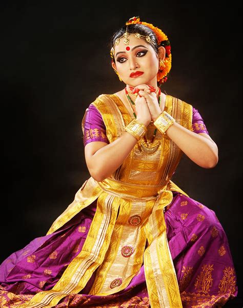 Sumitra mahajan strongly censures opposition parties for their irresponsible obstructionism and dd news: Meenakshi Medhi | Sattriya Dancer from Assam