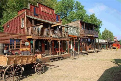 Pin By Jess On Rodeo Art Western Town Old Western Towns Old West Town