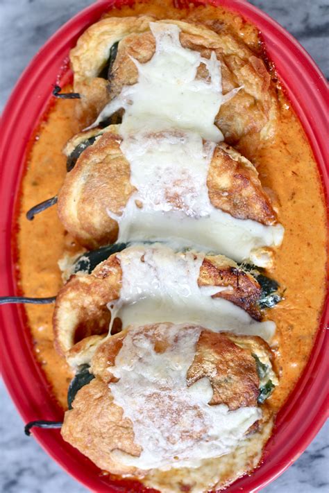 Chile Rellenos With Chipotle Cream Sauce Mexican Cuisine Recipes
