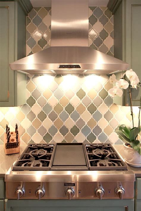 Best Use Of Color Hgtv Faces Of Design Kitchen Flooring Kitchen