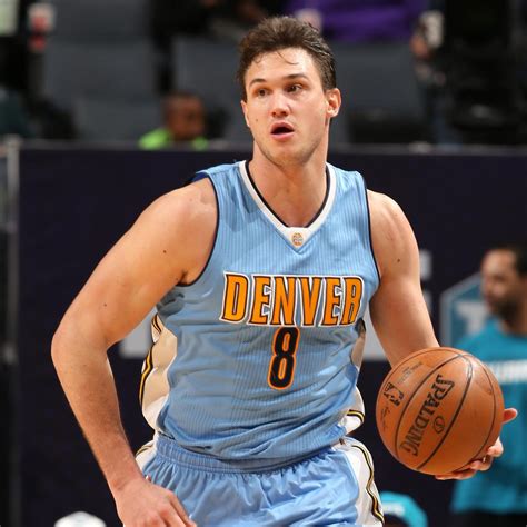 Danilo gallinari is an italian professional basketball player for the los angeles clippers of the nba, he is 6 ft 10 in (2.08 m) in height and plays as a power forward. Danilo Gallinari Suffers Thumb Injury After Punching ...