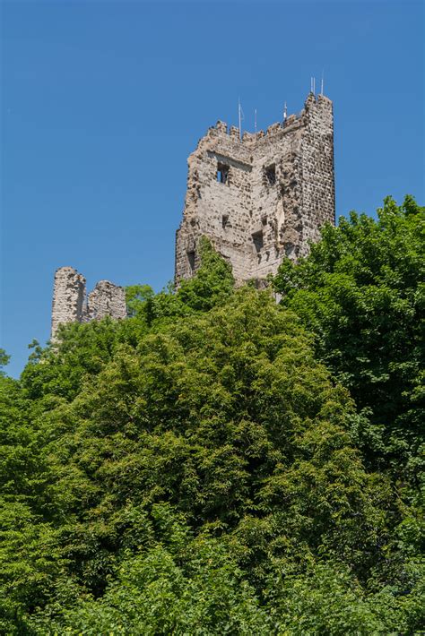 The very embodiment of horror and evil, he was slain by a vampire and a humble mortal man (possessed by a force anything but mortal). Burgruine Drachenfels 2 | Die Burgruine Drachenfels bei ...