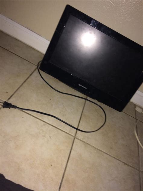Small Flat Screen Tv W Built In Dvd Player For Sale In Fort Worth Tx