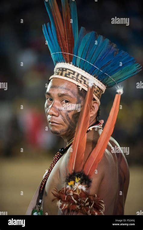 Palmas Tocantins State Brazil 25th October 2015 A Brazilian Indigenous Contestant Wears His