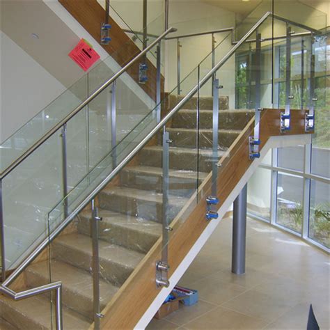 Side Mount Stainless Steel Solid Flat Baluster Glass Railing Design