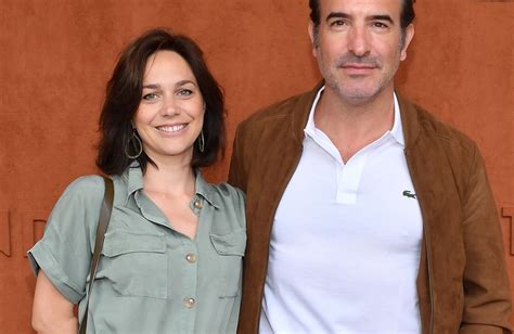 sur instagram jean dujardin partage une rare photo de sa fille jeanne