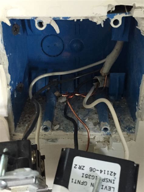 No pulling or pushing of plugs was involved, and the bottom half still delivers electricity without problems (afaik). electrical - Replaced outlet still not working - Home ...