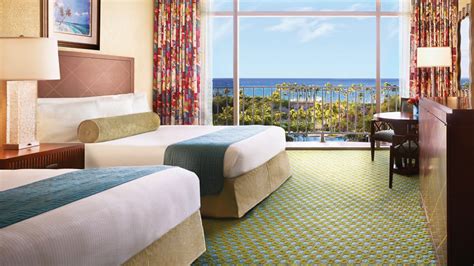 Hotels In The Bahamas Coral Towers At Atlantis Paradise Island Letsgo2