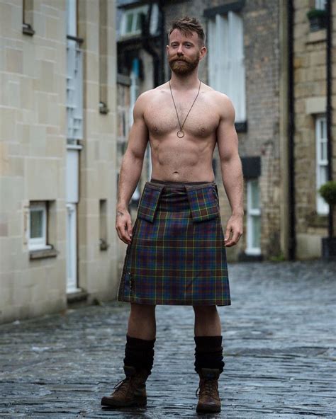 Pin By Charles Lacombe On Kilted Men Men In Kilts Scottish Clothing