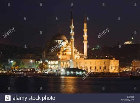 Yeni Mosque On The Bosphorus Istanbul Turkey Stock Photo Alamy