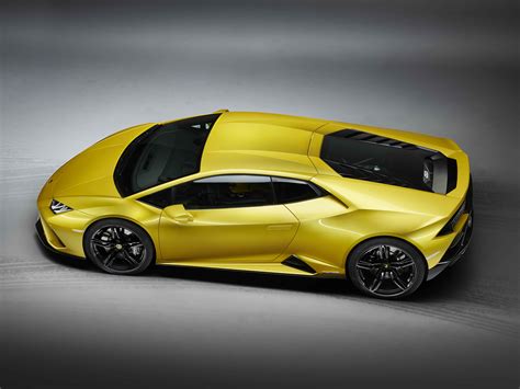 Maybe you would like to learn more about one of these? Lamborghini Huracán Evo RWD: así es el primer 'Lambo' del 2020