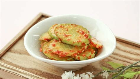 #koreancucumberside #cucumbersalad #cucumberbanchan #cucumberpickle #oimuchim #오이반찬 koreaneatingshow #healthykoreanrecipes #modernpepper oimuchim, cucumber kimchi. 아삭한 오이무침 : Seasoned cucumber 밑반찬 밥타임 - YouTube