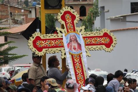 Fiesta De Las Cruces En Estas Regiones Se Celebra Con Fervor Y