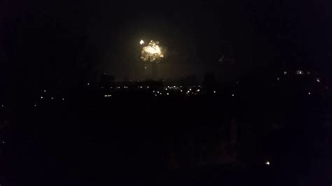 Wer an silvester feiern in berlin denkt, bringt mit feier zum jahreswechsel 2019/20 sicher das brandenburger tor in verbindung. Silvester in Berlin Wartenberg 00:34 Uhr ca. 2016 / 2017 @ HSH - YouTube