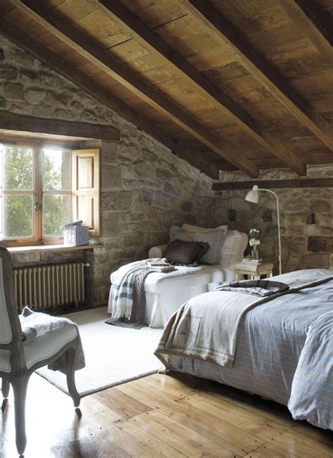 A master bedroom usually takes the biggest room in the house. 15 cozy attic bedrooms that we'd love to curl up in ...