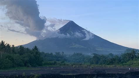 Rockfall Events In Restive Mayon Volcano More Than Doubles Inquirer News