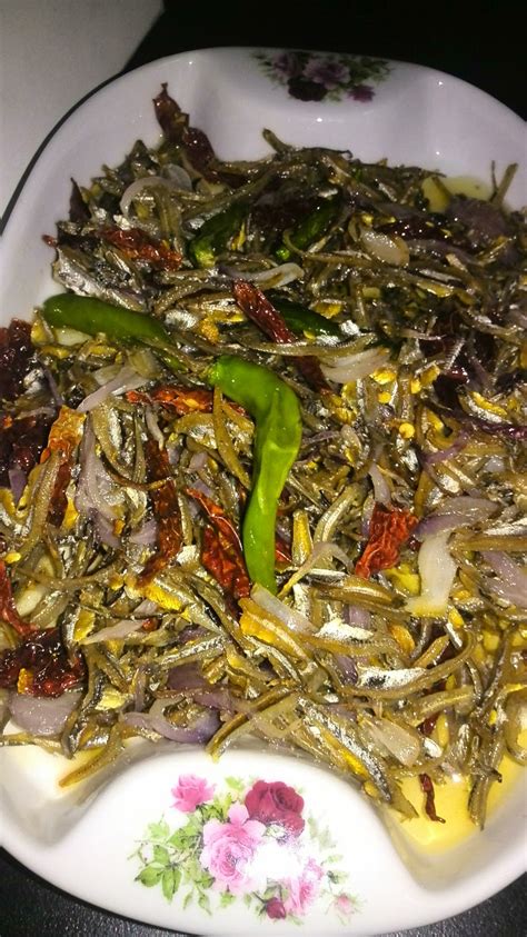 Dalam video dapur bujang kali ini, fendi akan tunjukkan cara paling senang untuk masak ikan bilis masak kicap. namakucella: IKAN BILIS GORENG CILI BAWANG & TELUR MASAK KICAP