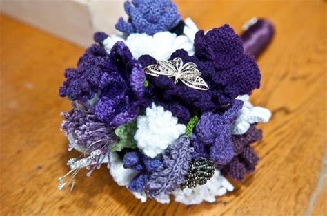 The flowers are fabulous,i would love to knit a bouquet for myself! 37 Flower Bouquet Crochet Pattern Free | DIY to Make