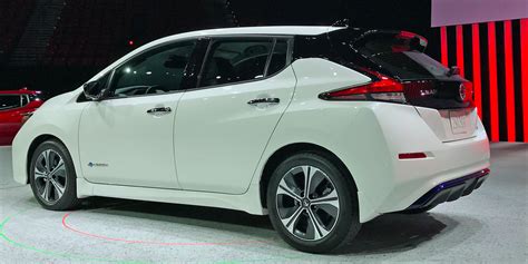 2018 Nissan Leaf Driving Impressions Review Business Insider