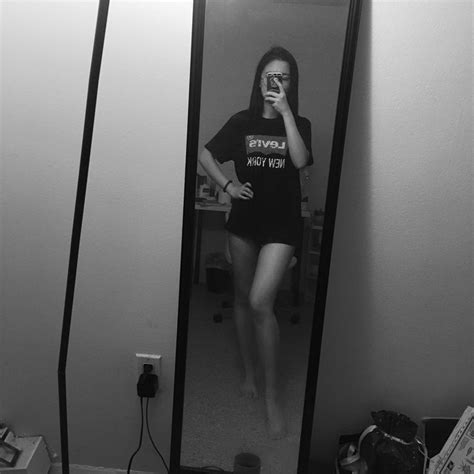 Pin By Kelly X On Workout Mirror Selfie Workout Selfie