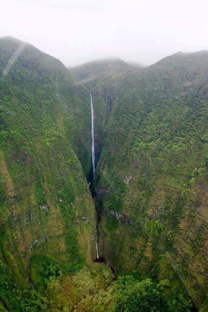 Best Places To Hike Throughout The Hawaiian Islands — Acanela Expeditions