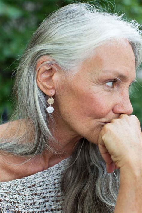 how this 63 year old model stays gorgeous cindy joseph beautiful gray hair silver hair