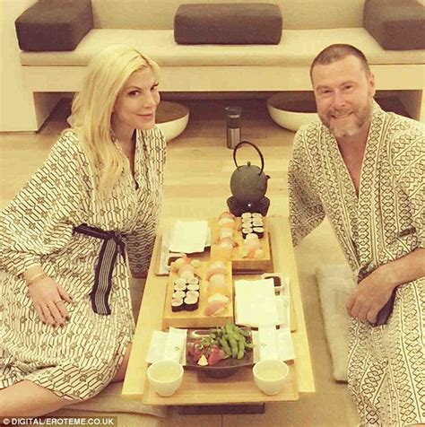 Tori Spelling Treats Dean Mcdermott To Japanese Spa Day For His Th Birthday Daily Mail Online