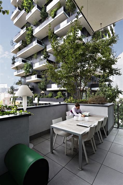Stay Alive Bosco Verticale The Worlds First Vertical Forest Nears