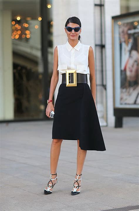 31 Black And White Work Outfits For Women 2022