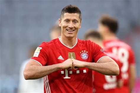 Bayern Munich Robert Lewandowski Squashes Transfer Speculation