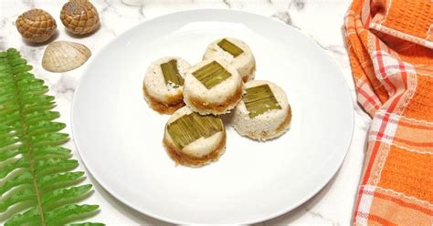 Bila sudah berikan air dan aduk kembali hingga menjadi sebuah adonan, jangan lupa itulah 7 olahan pisang kepok yang sederhana untuk temani kalian saat buka puasa. 79.284 resep olahan tepung beras enak dan sederhana ala ...