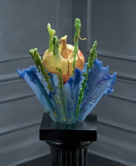 Jack Long Uses Extremely Fast Shutter Speeds To Freeze Frame Liquids In