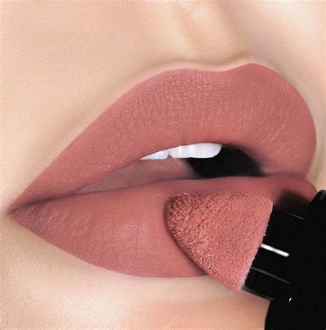 SON TREND RUJ RENKLERİ 2019 Lipgloss Nude Lipstick Lipstick Colors