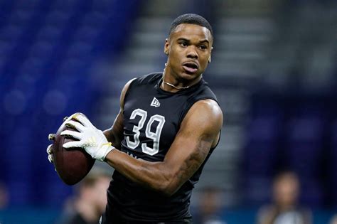 Patriots Rumors Uri Wr Aaron Parker Has Facetime Chat With New England Ahead Of Nfl Draft