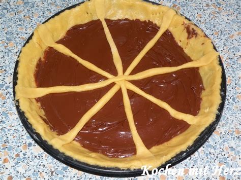 Jeder bekommt ein blatt und darf nun in den wald losziehen und mit blättern, erde, zweigen usw. Kochen mit Herz: Spinnennetz-Kuchen