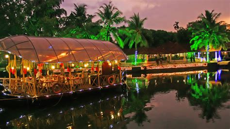 Kerala has a very pleasant climate throughout the year because of its. Best Time To Visit Kerala Backwaters - Timming Matters A Lot