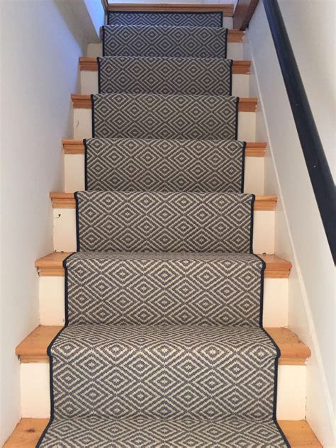 Carpet runners and rugs can transform an ordinary staircase into a luxuriously warm and elegant focal point in your home. Carpets And Flooring Near Me #CarpetRunnersJohannesburg Code: 6216487469 in 2020 | Cost of ...