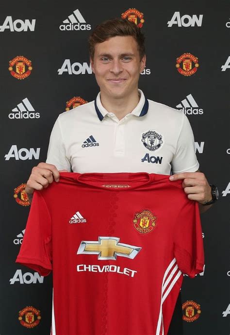 Victor Lindelof Admits He Joined Manchester United To Win Trophies After Signing For £30m