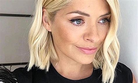 Weve Always Said That Holly Willoughby Saves Her Best Outfit Of The Week Until Flare Mini