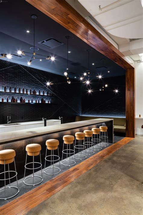 We did not find results for: Stunning Ground-Level Industrial Lounge and Bar in ...