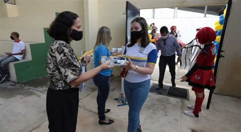 Escolas Municipais Do Recife Voltam às Aulas Presenciais Após Um Ano E